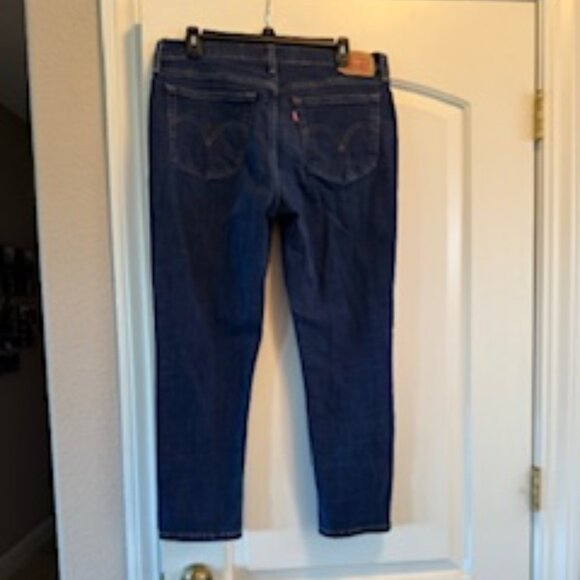 Levi's Boyfriend Jeans - Dark Wash - 31 Waist - Picture 2 of 6